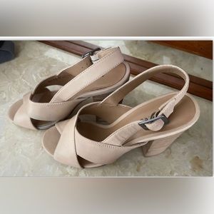 Chinese Laundry high heels shoes. Size: 6 Color: nude.